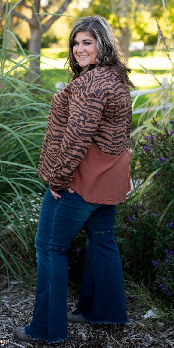 Eye of the Tiger Sweater Curvy